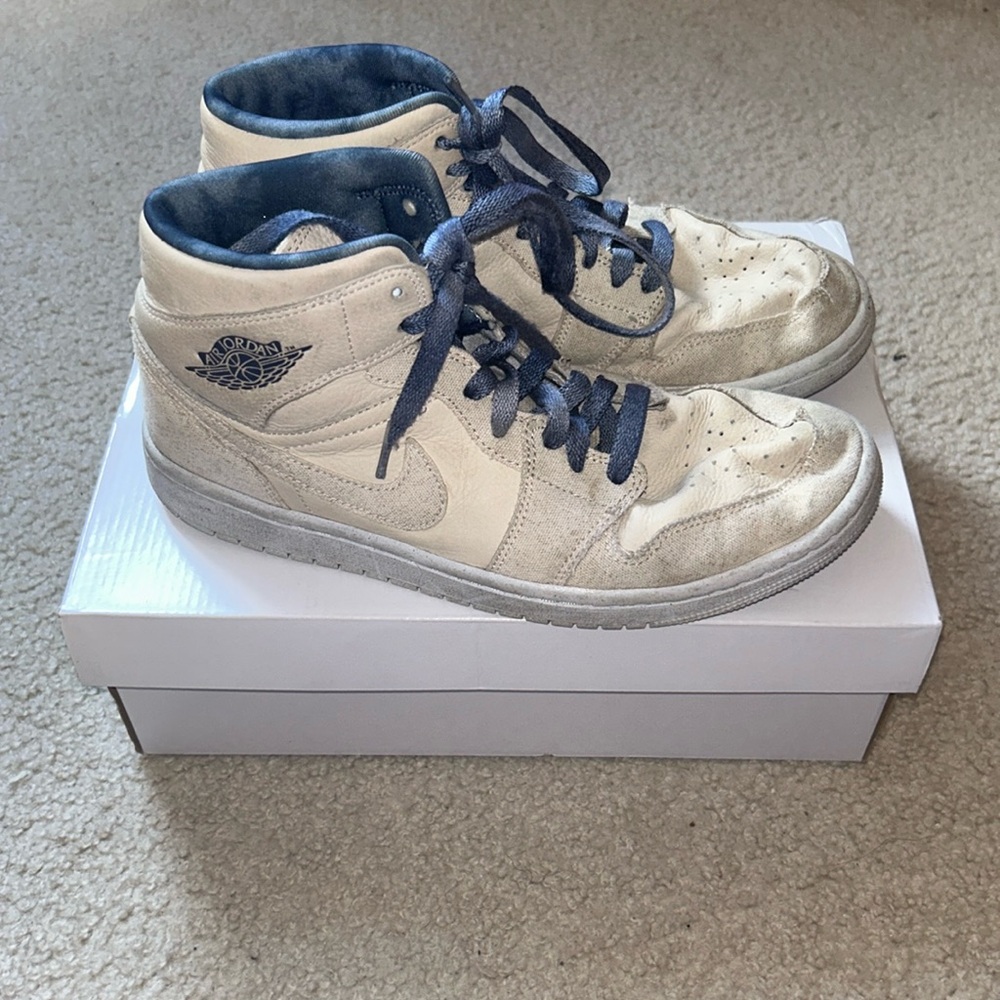 WMNS Air Jordan 1 Mid SE